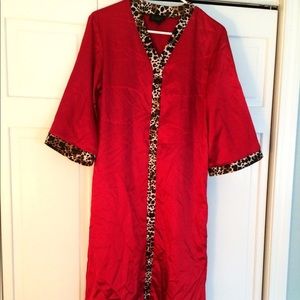 Red Leopard Print Kimono-Like Nightgown
